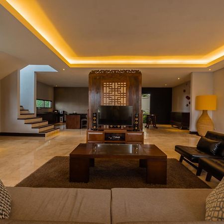Terra Hill Villa Jimbaran  Exterior photo